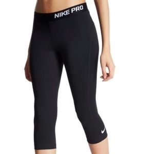 Nike Pro Crop Leggings